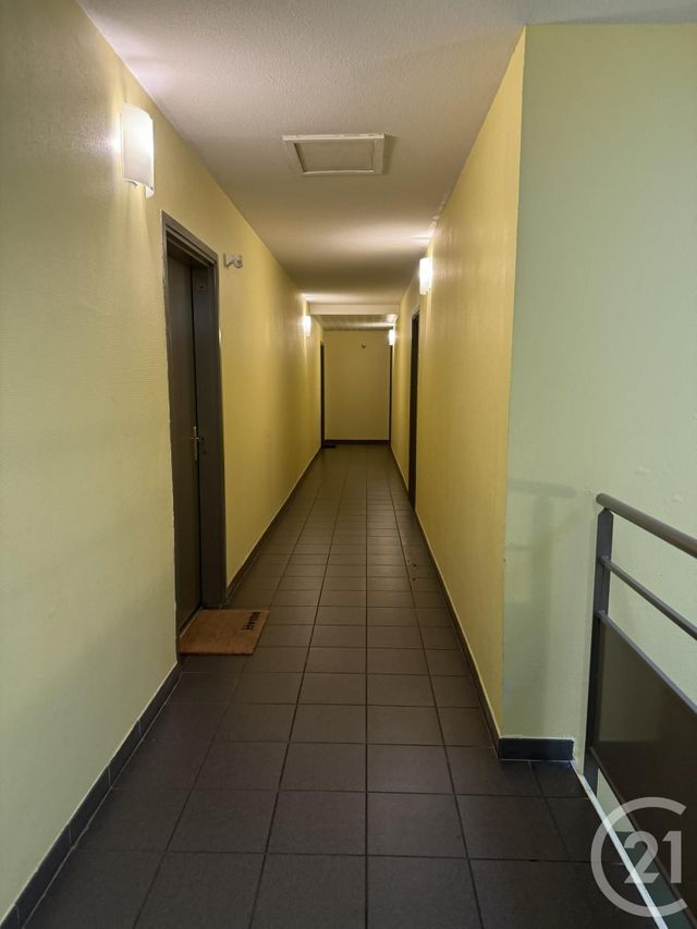 Afficher la photo en grand Appartement T3 à vendre - 3 pièces - 58.58 m2 - LONGAGES - 31 - MIDI-PYRENEES - Century 21 S.D.I.