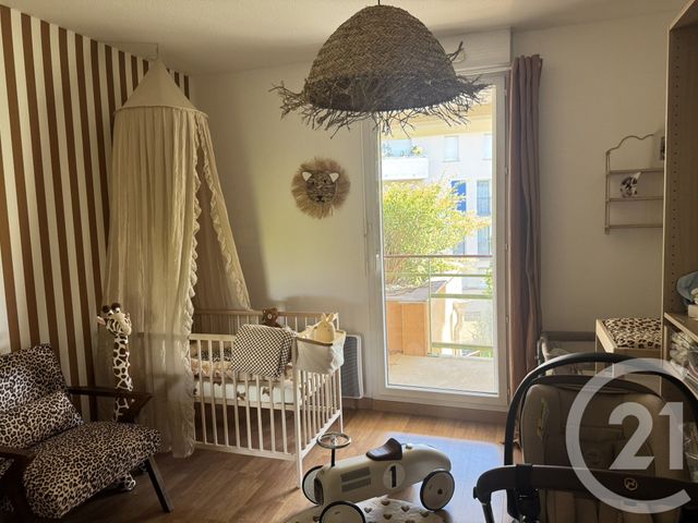 Afficher la photo en grand Appartement T4 à vendre - 4 pièces - 83.74 m2 - MURET - 31 - MIDI-PYRENEES - Century 21 S.D.I.